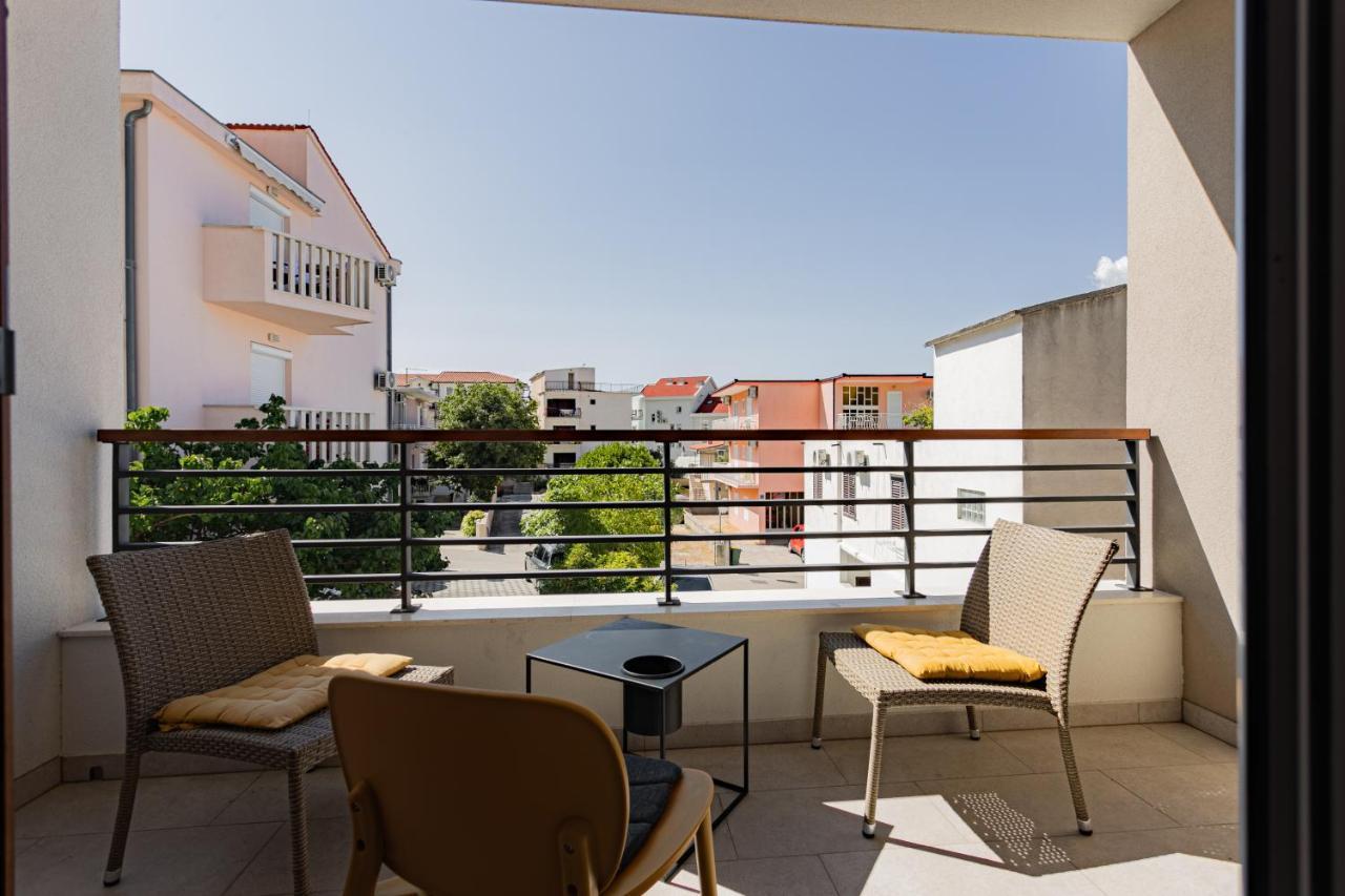 Apartmani Benzon Baška Voda المظهر الخارجي الصورة