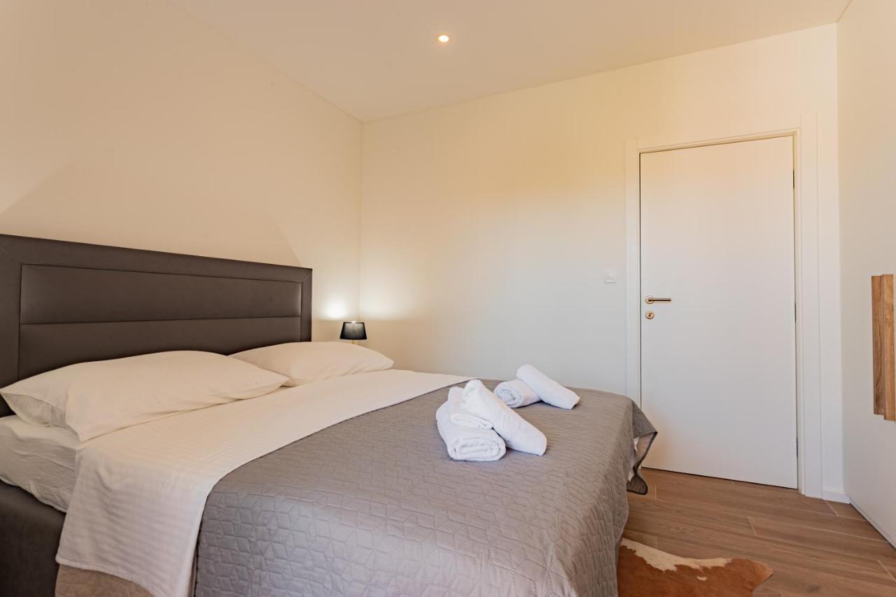 Apartmani Benzon Baška Voda المظهر الخارجي الصورة