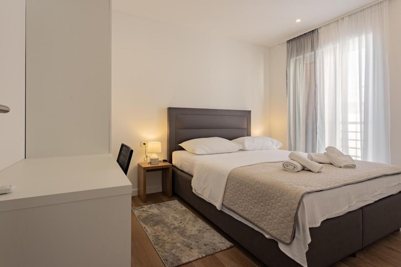 Apartmani Benzon Baška Voda المظهر الخارجي الصورة