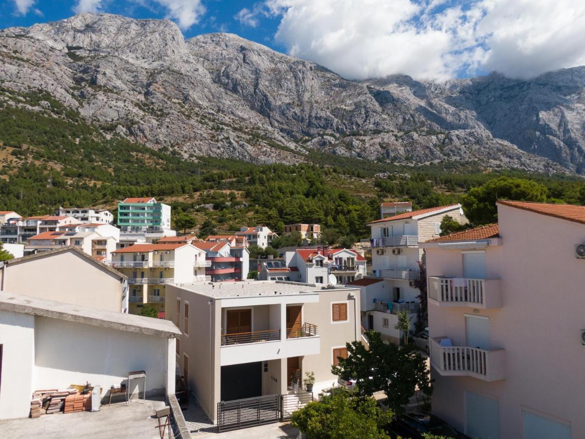 Apartmani Benzon Baška Voda المظهر الخارجي الصورة